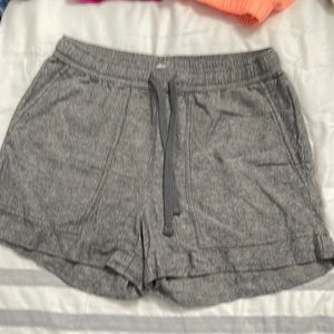 Mountain Khakis Relaxed Fit Linen (Tencel) Shorts - Size Small